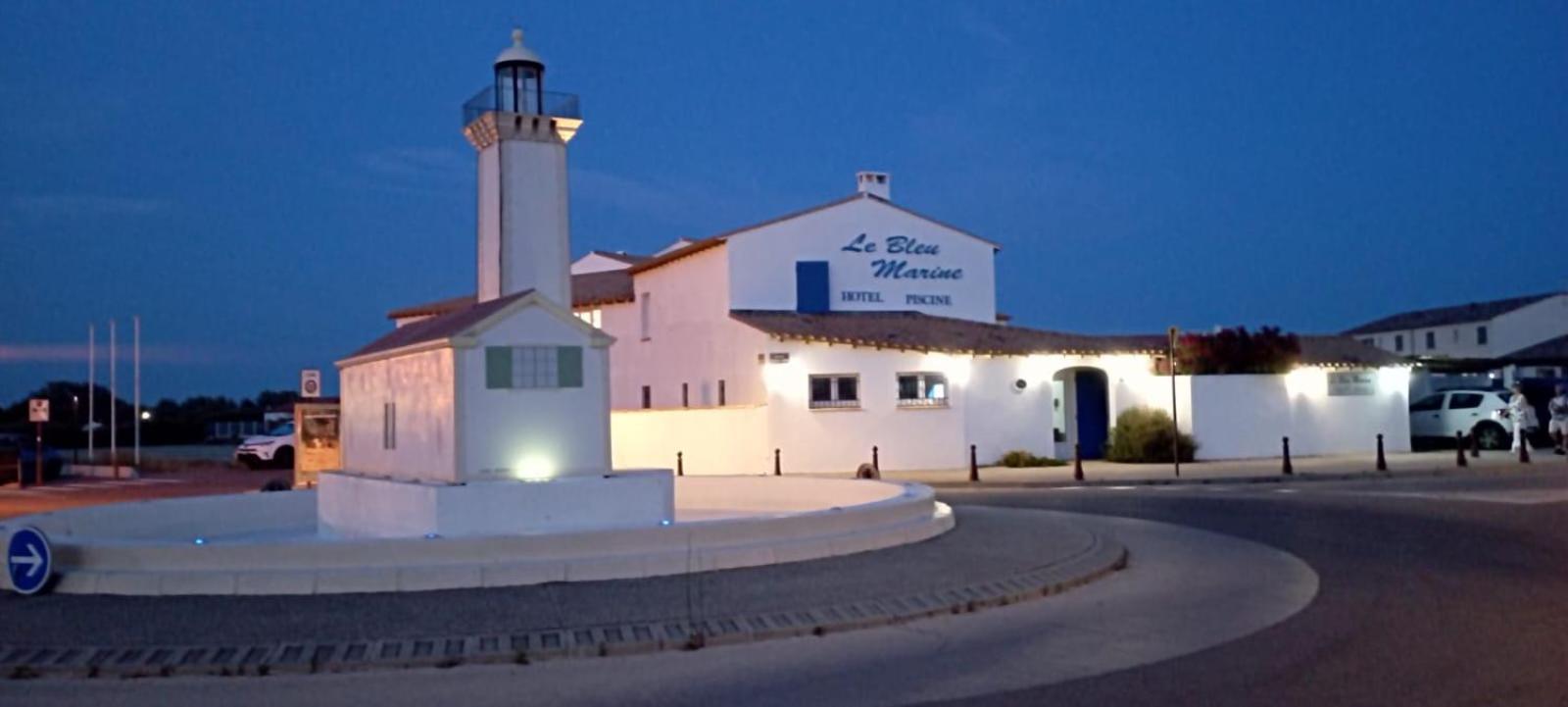 Hotel Le Bleu Marine Сент-Мари-де-ла-Мер Экстерьер фото