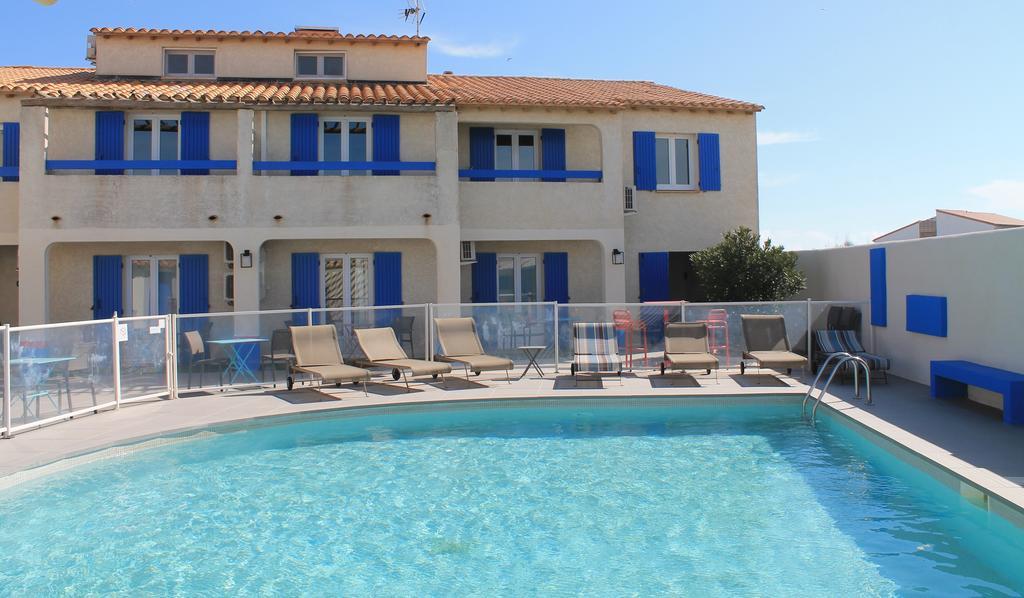 Hotel Le Bleu Marine Сент-Мари-де-ла-Мер Экстерьер фото